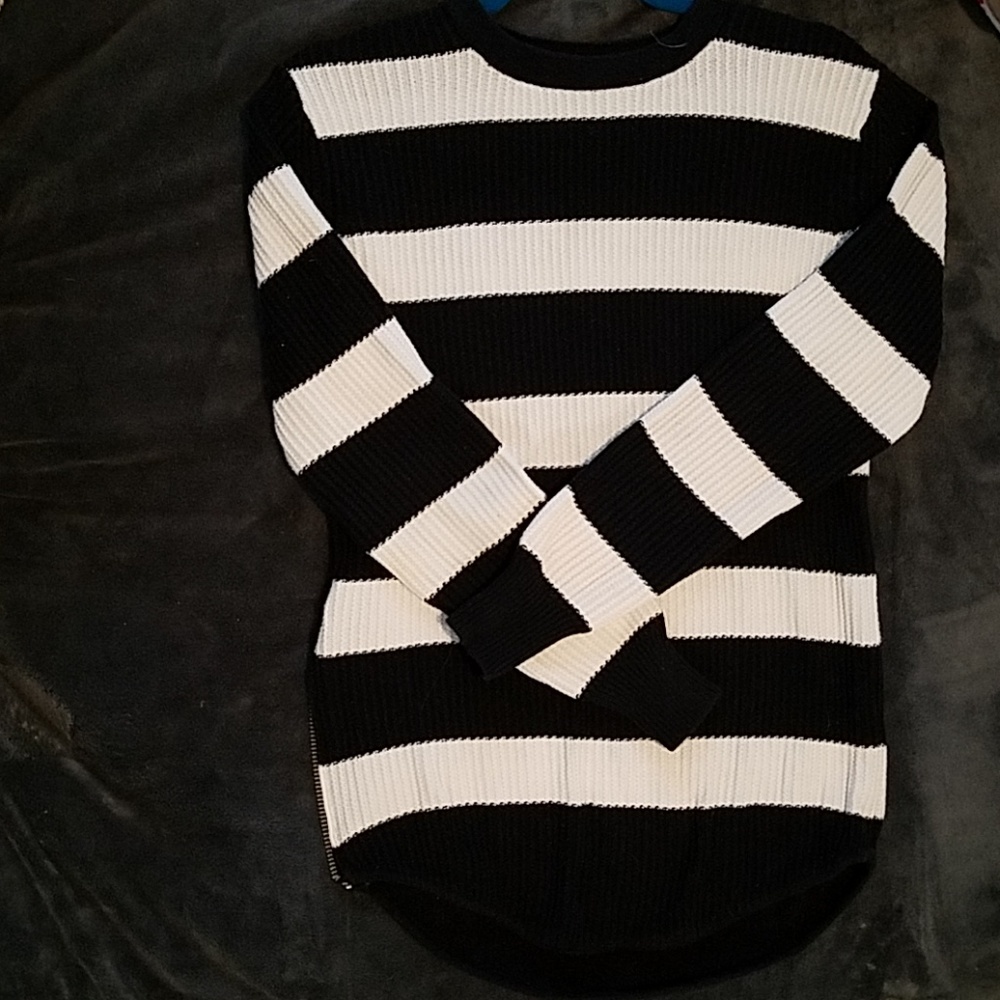 Unif x Urban Outfitters Sweater